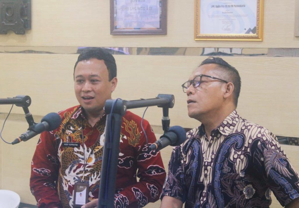 Asep Supriatna dan Mpap Gondo Streaming Live di Pro FM