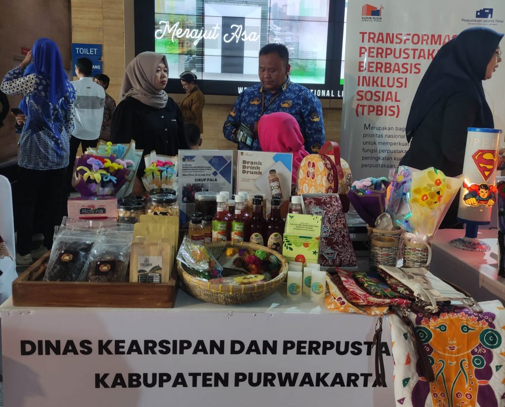 Stand Disipusda Purwakarta di Rakornas Perpustakaan