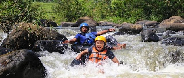 Gambar : Sungai Ciherang, salah satu sungai di Kabupaten Purwakarta.