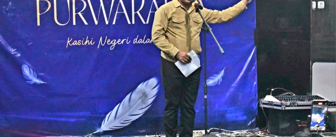 Asep Supriatna Membaca Puisi Acara Kopel Purwakarta Disarpus Disipusda PWK