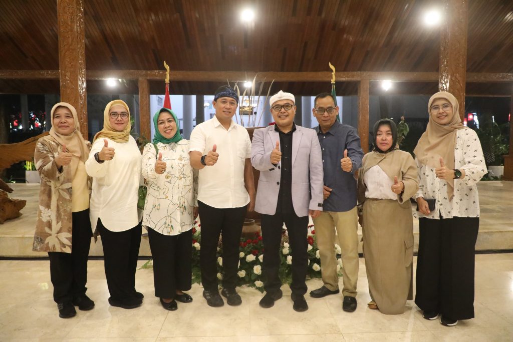 Asep Supriatna dan Didi Garnadi Disarpus Purwakarta Serah Terima Jabatan