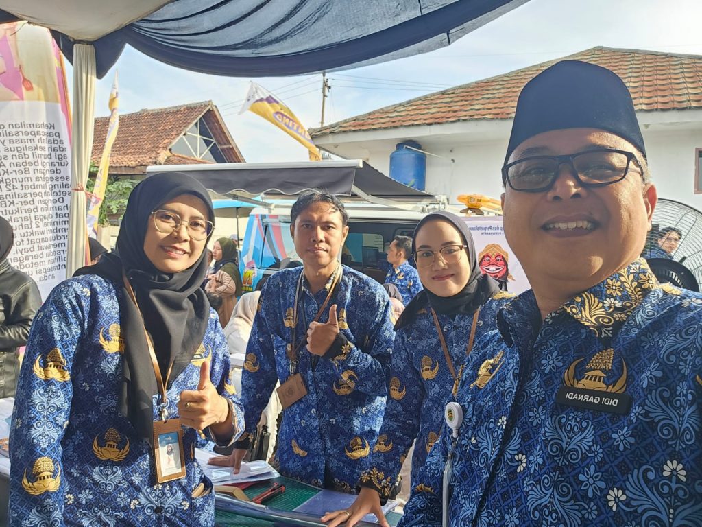 Plt Kepala Dinas Arsip Didi Garnadi Turut Hadir Dalam Pelayanan Publik