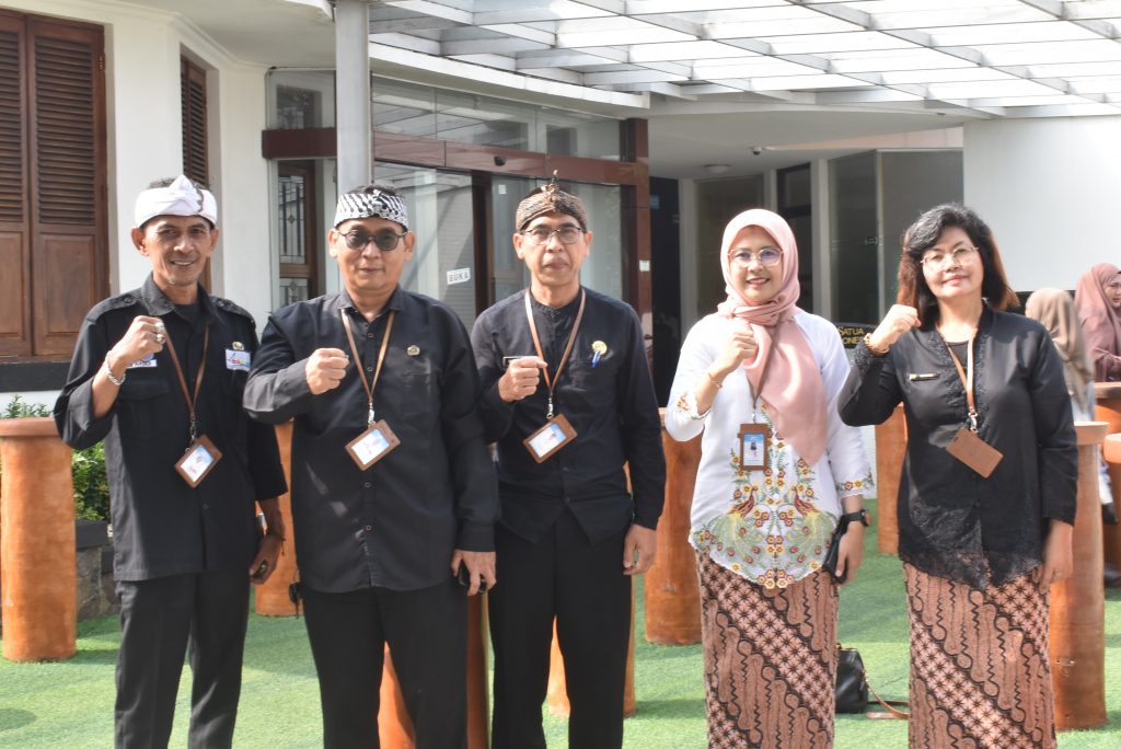 Tim Disarpus Purwakarta dalam Penerimaan Tamu dari Korea Selatan