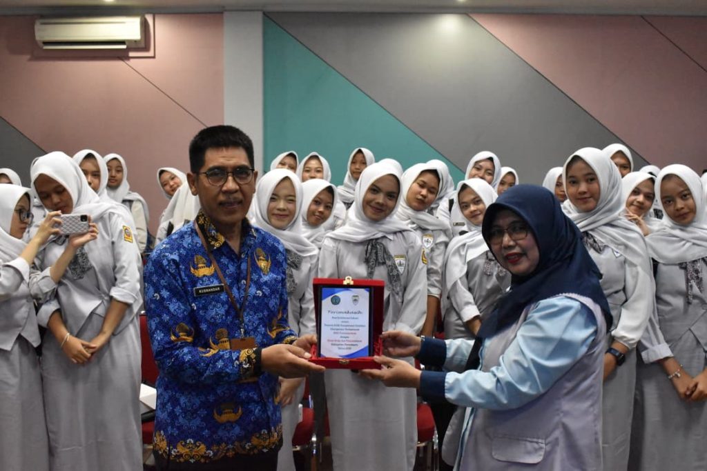 Kunjungan SMK Purnawarman ke Kantor Disarpus