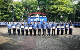 Pemberian Penghargaan Penata dan Pengelola Arsip