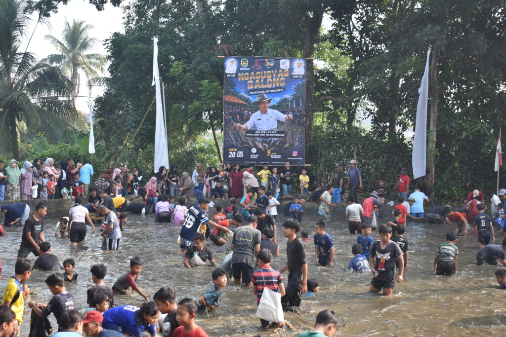 Gubyag Balong Desa Palinggihan Kecamatan Plered Purwakarta