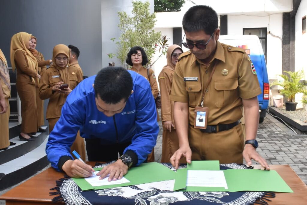 Dukungan CSR Buku Perpustakaan dari PT Indorama Synthetics Tbk